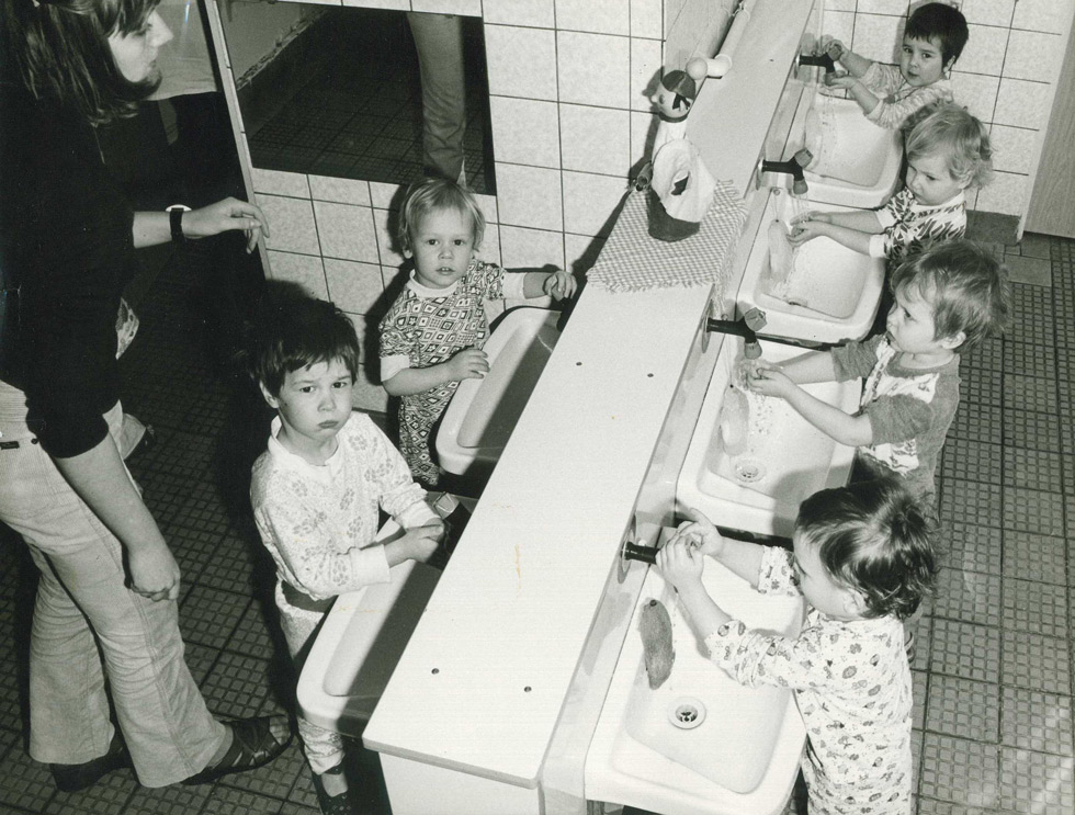 Erste Kinderkombination Marzahn (Bezirksmuseum Marzahn-Hellersdorf / Breitenborn CC BY-NC-SA)