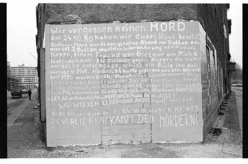 http://fhxb-museum.de/xmap/media/fotosammlungen/j__rgen_henschel__negative__1959_1991_/image/fhxb_jh_k02_0290_13_1500px.jpg (FHXB Friedrichshain-Kreuzberg Museum RR-F)