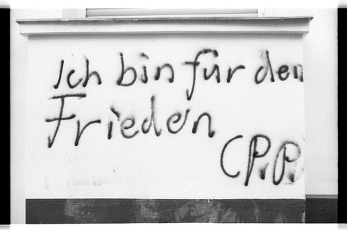 http://fhxb-museum.de/xmap/media/fotosammlungen/j__rgen_henschel__negative__1959_1991_/image/fhxb_jh_k02_0401_24_1500px.jpg (FHXB Friedrichshain-Kreuzberg Museum RR-F)