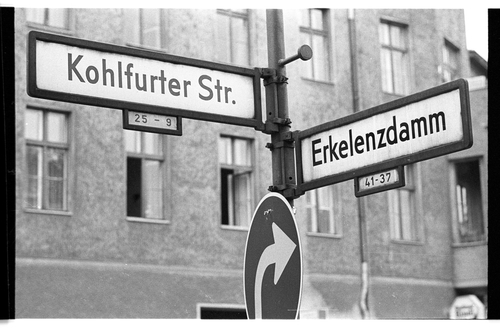http://fhxb-museum.de/xmap/media/fotosammlungen/j__rgen_henschel__negative__1959_1991_/image/fhxb_jh_k01_0027_31_1500px.jpg (FHXB Friedrichshain-Kreuzberg Museum RR-F)