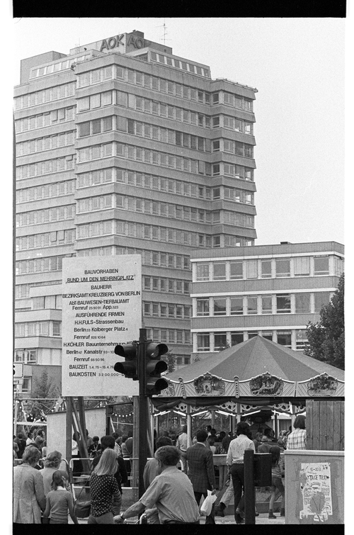 http://fhxb-museum.de/xmap/media/fotosammlungen/j__rgen_henschel__negative__1959_1991_/image/fhxb_jh_k01_0022_04_1500px.jpg (FHXB Friedrichshain-Kreuzberg Museum RR-F)