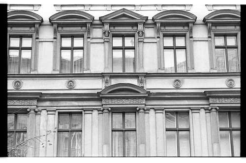 http://fhxb-museum.de/xmap/media/fotosammlungen/j__rgen_henschel__negative__1959_1991_/image/fhxb_jh_k01_0033_14_1500px.jpg (FHXB Friedrichshain-Kreuzberg Museum RR-F)