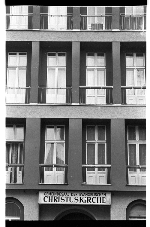 http://fhxb-museum.de/xmap/media/fotosammlungen/j__rgen_henschel__negative__1959_1991_/image/fhxb_jh_k01_0049_01_1500px.jpg (FHXB Friedrichshain-Kreuzberg Museum RR-F)
