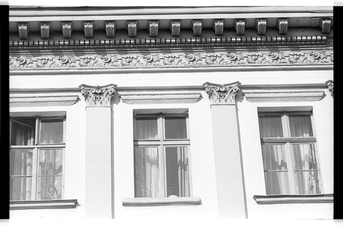 http://fhxb-museum.de/xmap/media/fotosammlungen/j__rgen_henschel__negative__1959_1991_/image/fhxb_jh_k01_0103_06_1500px.jpg (FHXB Friedrichshain-Kreuzberg Museum RR-F)