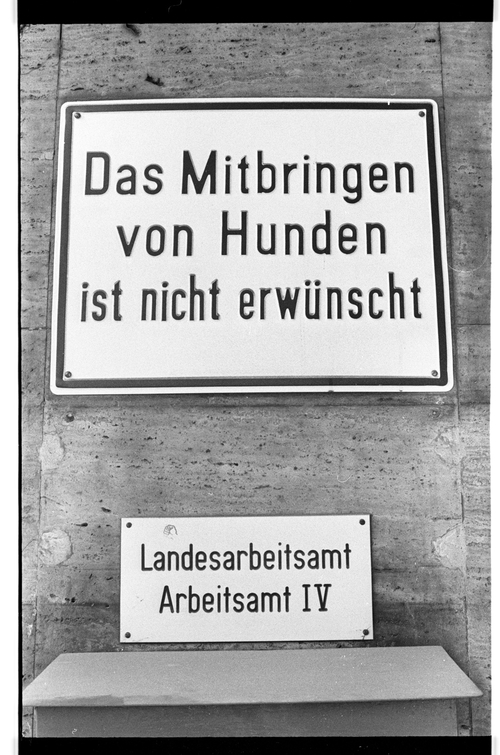 http://fhxb-museum.de/xmap/media/fotosammlungen/j__rgen_henschel__negative__1959_1991_/image/fhxb_jh_k01_0191_08_1500px.jpg (FHXB Friedrichshain-Kreuzberg Museum RR-F)