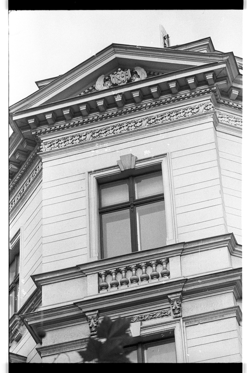 http://fhxb-museum.de/xmap/media/fotosammlungen/j__rgen_henschel__negative__1959_1991_/image/fhxb_jh_k01_0198_08_1500px.jpg (FHXB Friedrichshain-Kreuzberg Museum RR-F)
