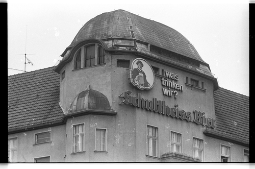 http://fhxb-museum.de/xmap/media/fotosammlungen/j__rgen_henschel__negative__1959_1991_/image/fhxb_jh_k01_0199_29_1500px.jpg (FHXB Friedrichshain-Kreuzberg Museum RR-F)