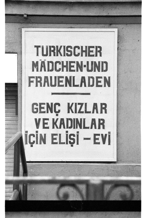http://fhxb-museum.de/xmap/media/fotosammlungen/j__rgen_henschel__negative__1959_1991_/image/fhxb_jh_k03_0449_11_1500px.jpg (FHXB Friedrichshain-Kreuzberg Museum RR-F)