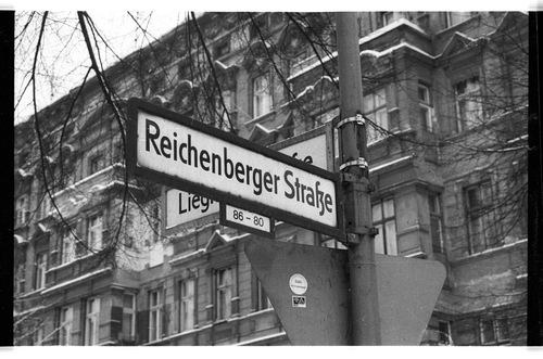 http://fhxb-museum.de/xmap/media/fotosammlungen/j__rgen_henschel__negative__1959_1991_/image/fhxb_jh_k03_0451_04_1500px.jpg (FHXB Friedrichshain-Kreuzberg Museum RR-F)