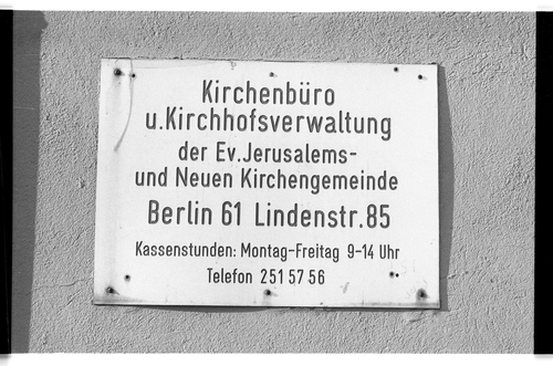 http://fhxb-museum.de/xmap/media/fotosammlungen/j__rgen_henschel__negative__1959_1991_/image/fhxb_jh_k03_0460_01_1500px.jpg (FHXB Friedrichshain-Kreuzberg Museum RR-F)