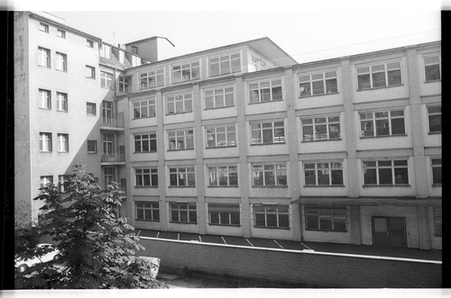 http://fhxb-museum.de/xmap/media/fotosammlungen/j__rgen_henschel__negative__1959_1991_/image/fhxb_jh_k03_0479_13_1500px.jpg (FHXB Friedrichshain-Kreuzberg Museum RR-F)