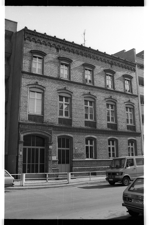 http://fhxb-museum.de/xmap/media/fotosammlungen/j__rgen_henschel__negative__1959_1991_/image/fhxb_jh_k03_0461_28_1500px.jpg (FHXB Friedrichshain-Kreuzberg Museum RR-F)