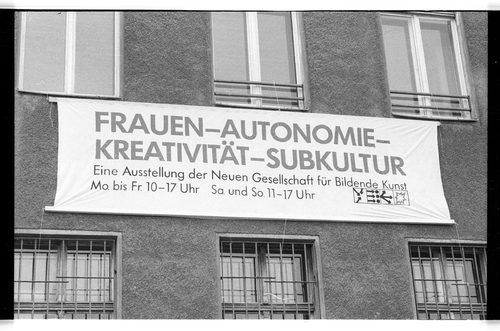 http://fhxb-museum.de/xmap/media/fotosammlungen/j__rgen_henschel__negative__1959_1991_/image/fhxb_jh_k03_0466_31_1500px.jpg (FHXB Friedrichshain-Kreuzberg Museum RR-F)