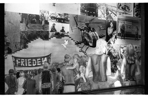 http://fhxb-museum.de/xmap/media/fotosammlungen/j__rgen_henschel__negative__1959_1991_/image/fhxb_jh_k03_0463_33_1500px.jpg (FHXB Friedrichshain-Kreuzberg Museum RR-F)