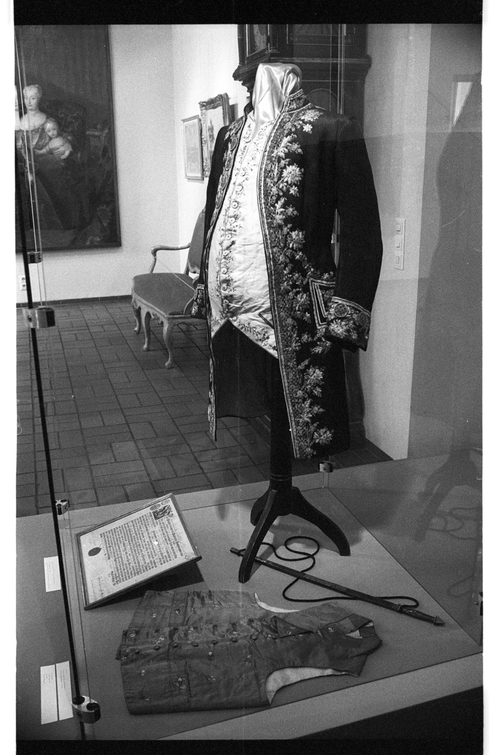 http://fhxb-museum.de/xmap/media/fotosammlungen/j__rgen_henschel__negative__1959_1991_/image/fhxb_jh_k03_0485_01_1500px.jpg (FHXB Friedrichshain-Kreuzberg Museum RR-F)