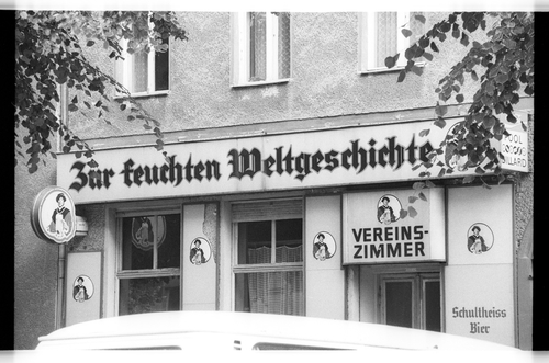 http://fhxb-museum.de/xmap/media/fotosammlungen/j__rgen_henschel__negative__1959_1991_/image/fhxb_jh_k03_0481_09_1500px.jpg (FHXB Friedrichshain-Kreuzberg Museum RR-F)
