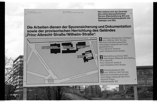 http://fhxb-museum.de/xmap/media/fotosammlungen/j__rgen_henschel__negative__1959_1991_/image/fhxb_jh_k03_0520_21_1500px.jpg (FHXB Friedrichshain-Kreuzberg Museum RR-F)