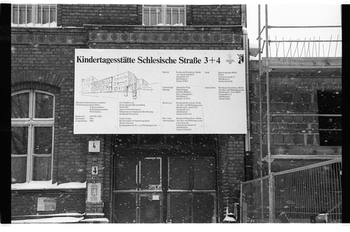 http://fhxb-museum.de/xmap/media/fotosammlungen/j__rgen_henschel__negative__1959_1991_/image/fhxb_jh_k03_0540_04_1500px.jpg (FHXB Friedrichshain-Kreuzberg Museum RR-F)