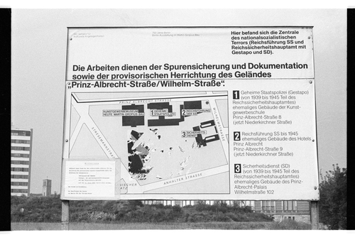 http://fhxb-museum.de/xmap/media/fotosammlungen/j__rgen_henschel__negative__1959_1991_/image/fhxb_jh_k03_0565_06_1500px.jpg (FHXB Friedrichshain-Kreuzberg Museum RR-F)