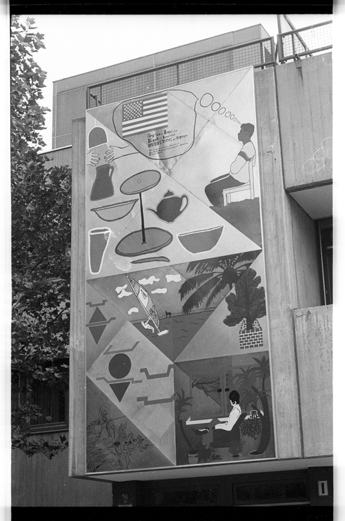 http://fhxb-museum.de/xmap/media/fotosammlungen/j__rgen_henschel__negative__1959_1991_/image/fhxb_jh_k03_0578_01_1500px.jpg (FHXB Friedrichshain-Kreuzberg Museum RR-F)