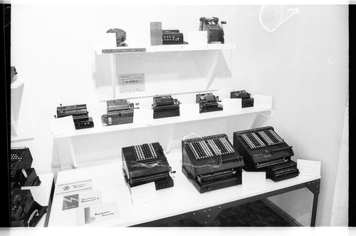 http://fhxb-museum.de/xmap/media/fotosammlungen/j__rgen_henschel__negative__1959_1991_/image/fhxb_jh_k03_0597_01_1500px.jpg (FHXB Friedrichshain-Kreuzberg Museum RR-F)