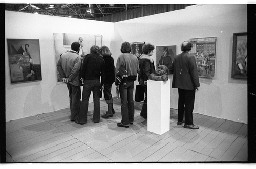 http://fhxb-museum.de/xmap/media/fotosammlungen/j__rgen_henschel__negative__1959_1991_/image/fhxb_jh_b01_0116_33_1500px.jpg (FHXB Friedrichshain-Kreuzberg Museum RR-F)