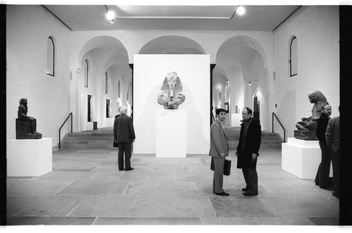 http://fhxb-museum.de/xmap/media/fotosammlungen/j__rgen_henschel__negative__1959_1991_/image/fhxb_jh_b01_0116_25_1500px.jpg (FHXB Friedrichshain-Kreuzberg Museum RR-F)