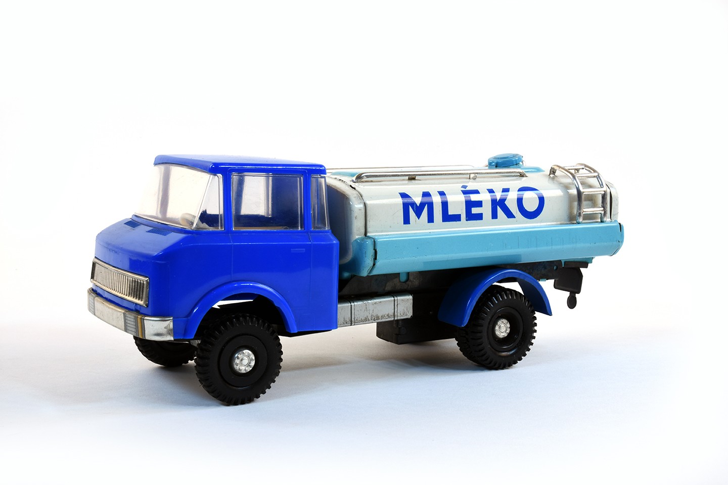 Tankfahrzeug "Mleko" (Stadtmuseum Brandenburg an der Havel - Frey-Haus CC BY-NC-SA)