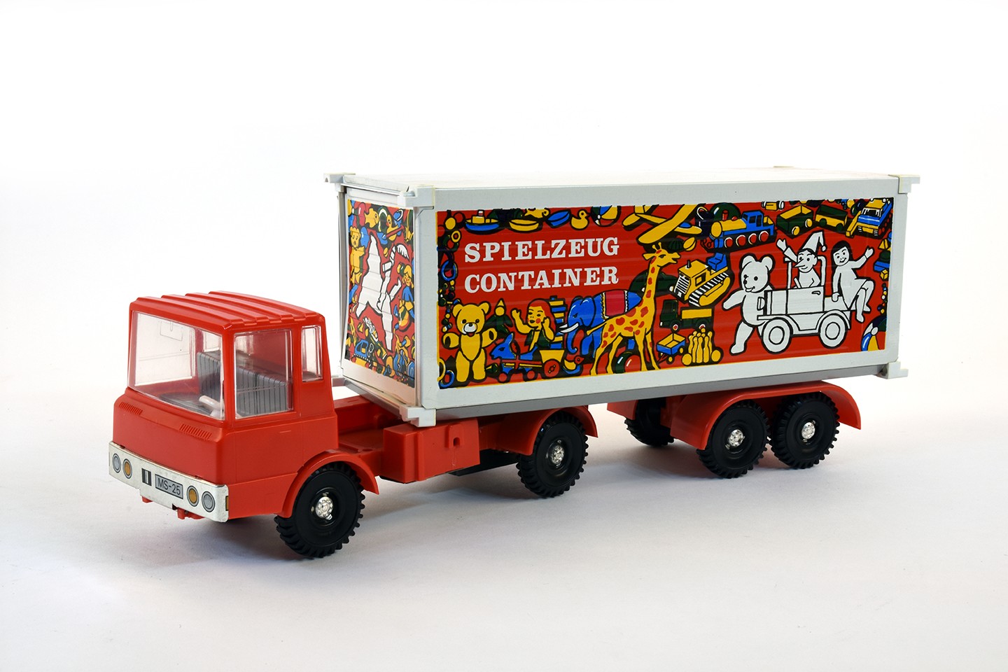 Sattelschlepper "Spielzeug Container" (Stadtmuseum Brandenburg an der Havel - Frey-Haus CC BY-NC-SA)