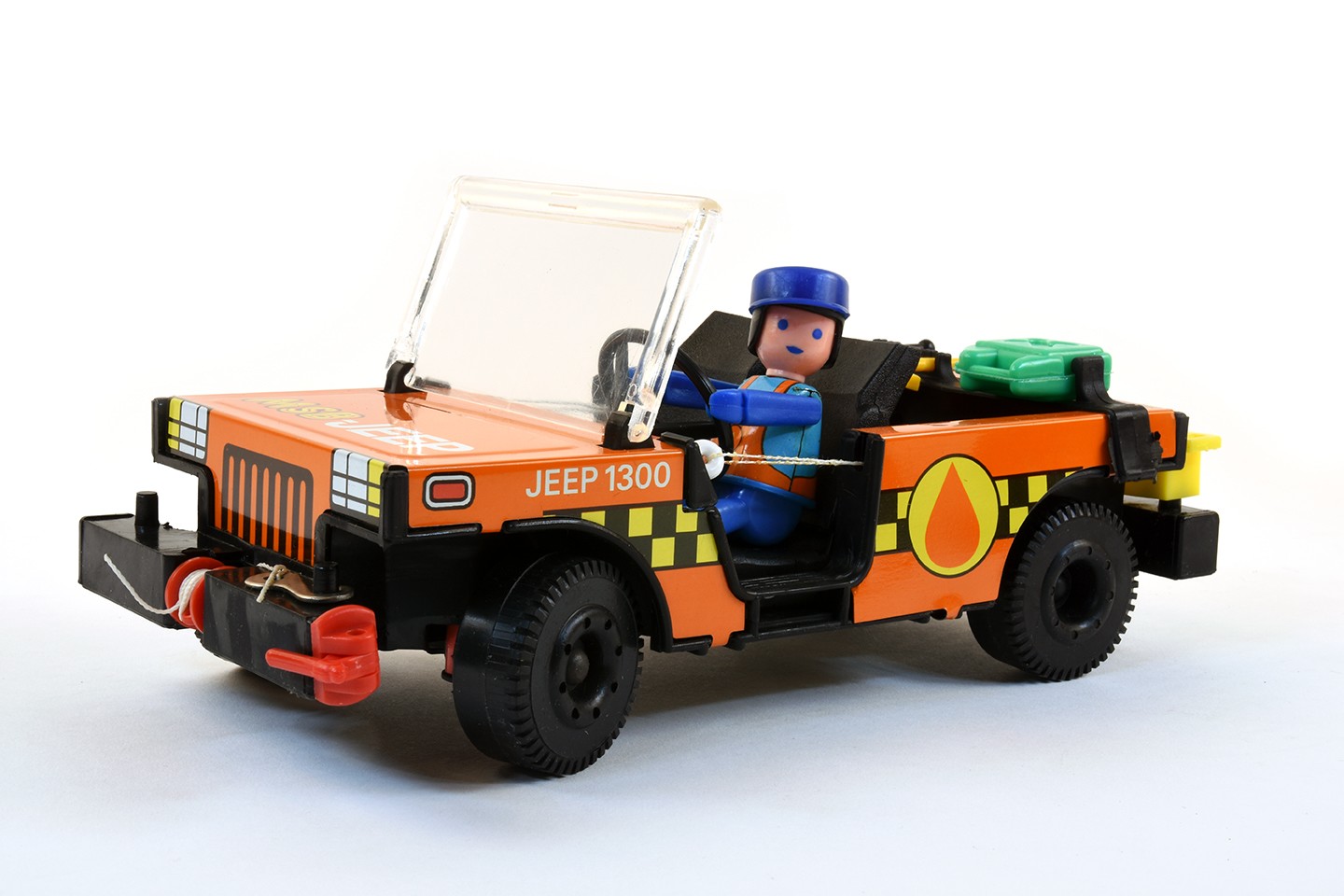 MSB-Jeep: "Jeep 1300" / orange (Stadtmuseum Brandenburg an der Havel - Frey-Haus CC BY-NC-SA)