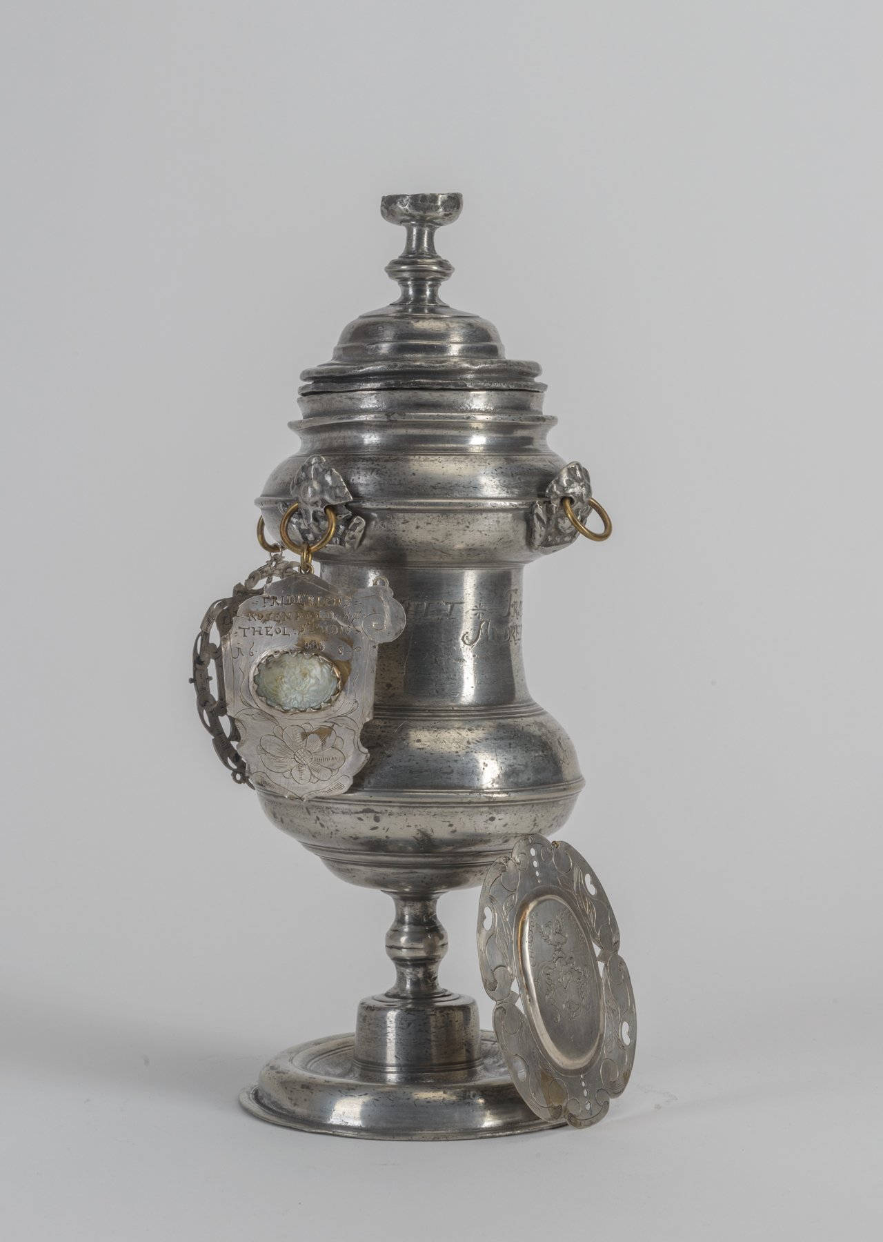Willkomm-Pokal des Brandenburger Tuchmachergilde, 1680/1685 (Stadtmuseum Brandenburg an der Havel CC BY-NC-SA)