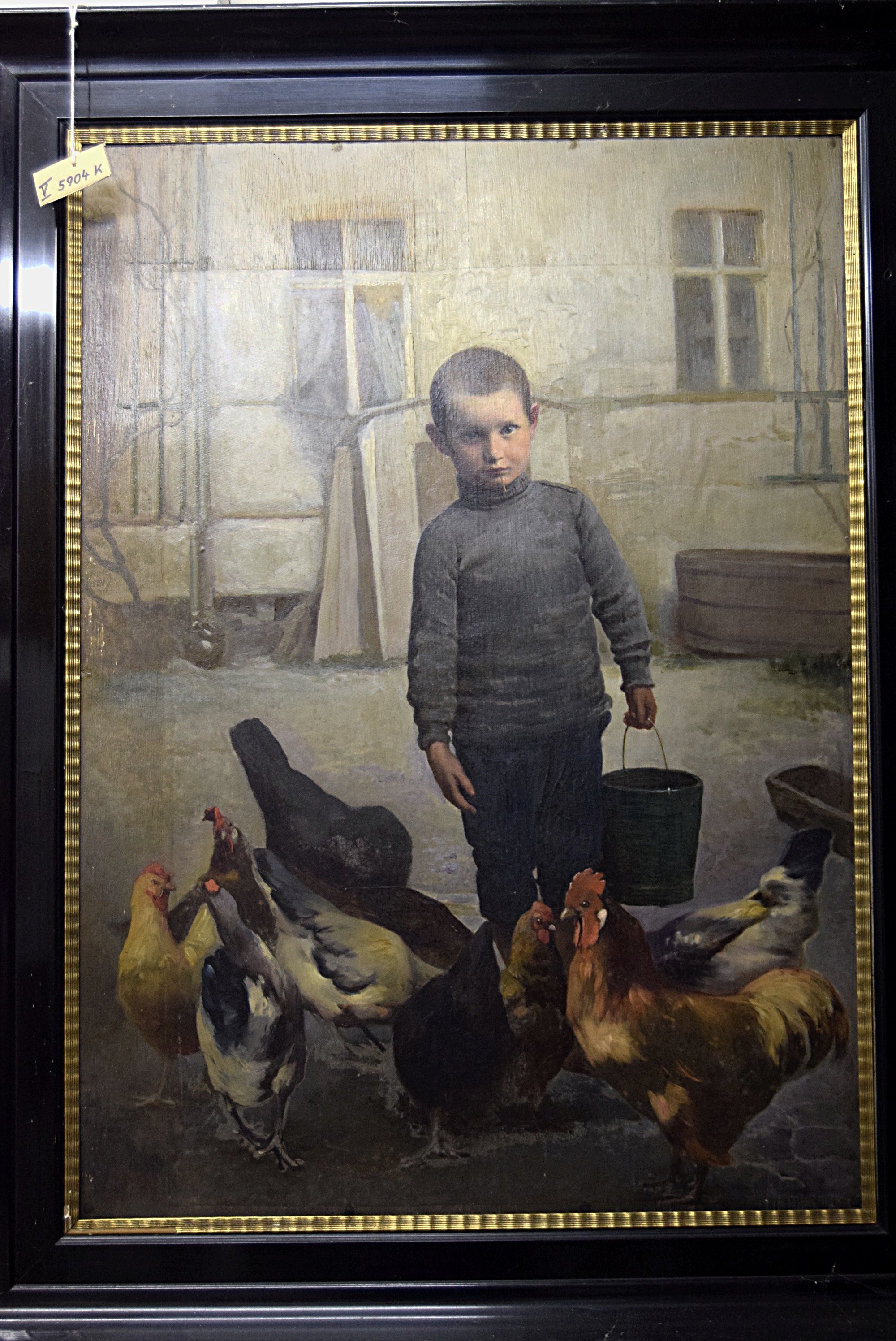 Junge auf Hühnerhof (Museum Eberswalde CC BY-NC-ND)