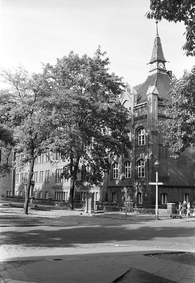 Eichwalde, Alexander von Humboldt Oberschule – heute Humboldt-Gymnasium (Heimatverein "Alter Krug" Zossen e.V. CC BY-NC-SA)