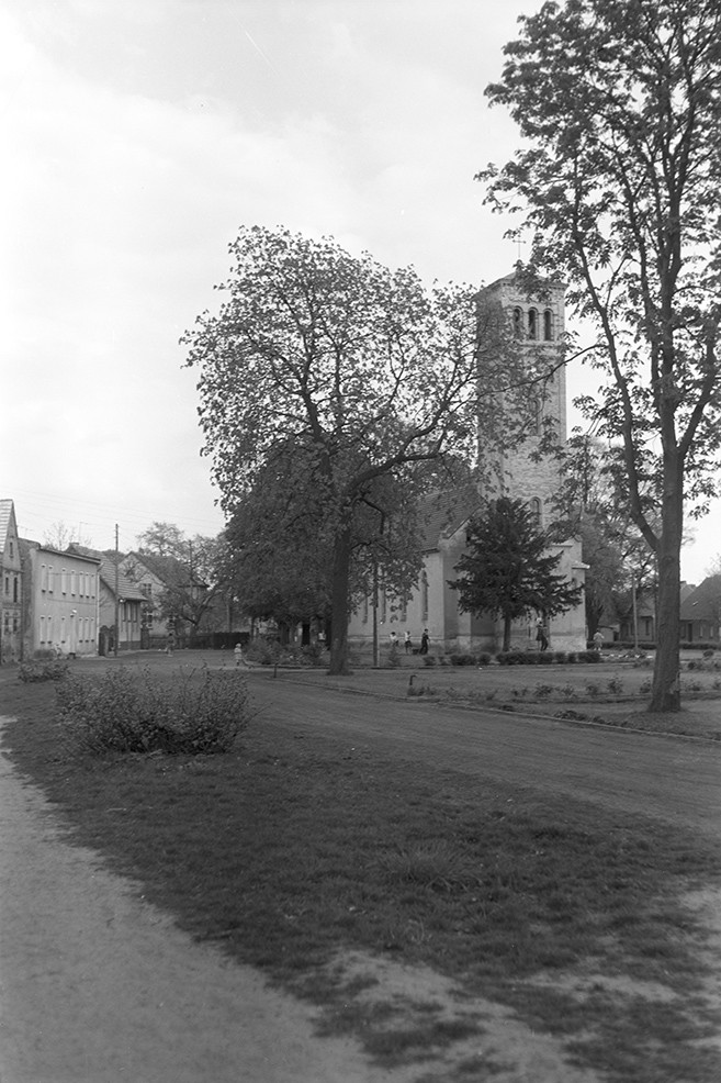 Germendorf, Ortsansicht 3 mit Dorfkirche (Heimatverein "Alter Krug" Zossen e.V. CC BY-NC-SA)