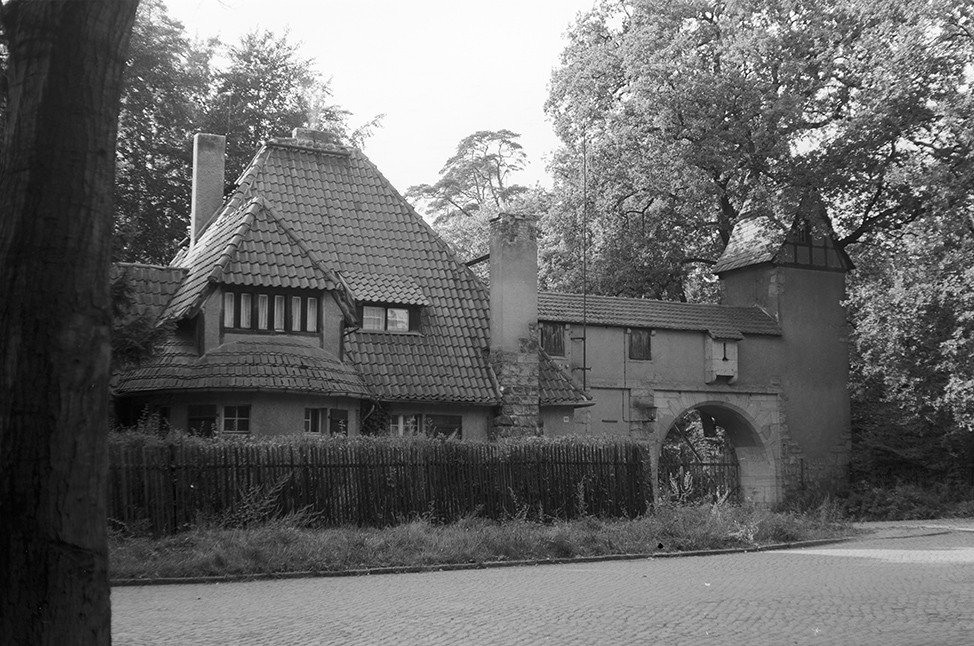 Kleinmachnow, Portal zur Hakeburg (Heimatverein "Alter Krug" Zossen e.V. CC BY-NC-SA)