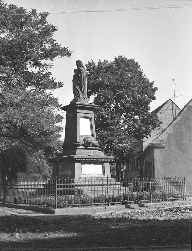 Nordgermersleben, Denkmal für die Gefallenen der Kriege 1866 und 1870/71 (Heimatverein "Alter Krug" Zossen e.V. CC BY-NC-SA)