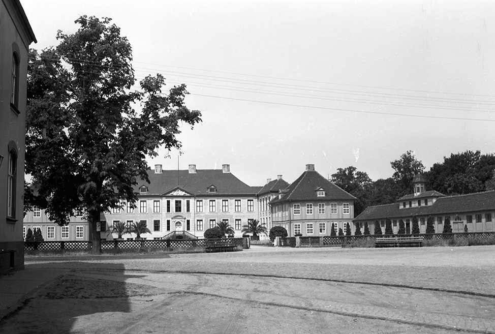Oranienbaum, Schloss 1 (Heimatverein "Alter Krug" Zossen e.V. CC BY-NC-SA)