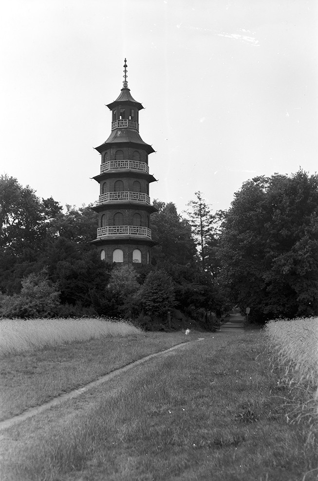 Oranienbaum, Pagode im Schlosspark (Heimatverein "Alter Krug" Zossen e.V. CC BY-NC-SA)
