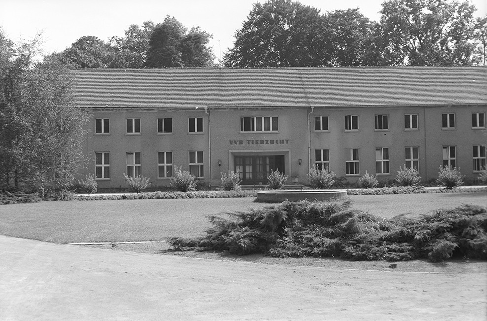 Paretz, VVB Tierzucht (Heimatverein "Alter Krug" Zossen e.V. CC BY-NC-SA)