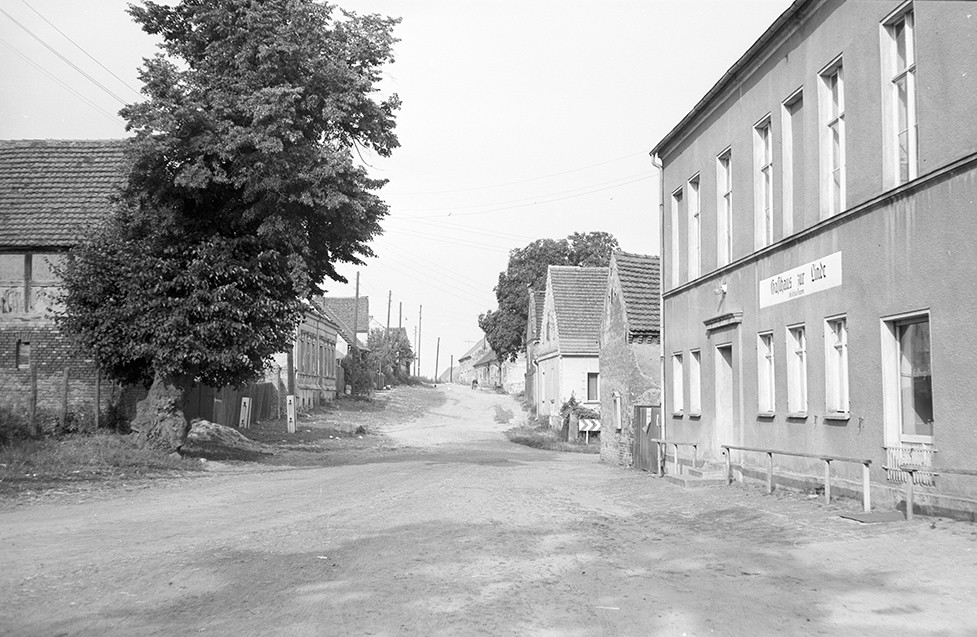 Päwesin, Ortsansicht 2 (Heimatverein "Alter Krug" Zossen e.V. CC BY-NC-SA)