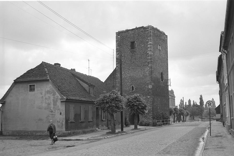 Aken (Elbe), Dessauer Torturm (Heimatverein "Alter Krug" Zossen e.V. CC BY-NC-SA)