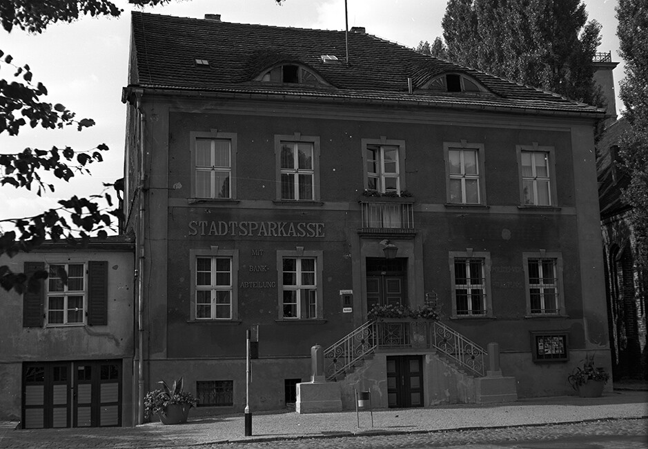 Beelitz, Rathaus mit Stadtsparkasse (Heimatverein "Alter Krug" Zossen e.V. CC BY-NC-SA)