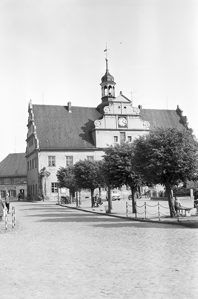 Belgern, Marktplatz mit Rathaus, Ansicht 3 (Heimatverein "Alter Krug" Zossen e.V. CC BY-NC-SA)