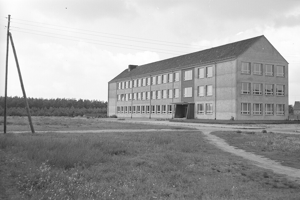 Britz (bei Eberswalde), Schulgebäude (Heimatverein "Alter Krug" Zossen e.V. CC BY-NC-SA)