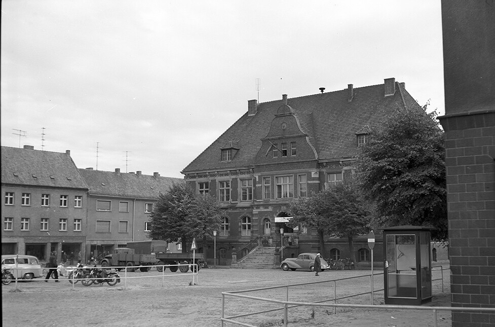 Calau, Marktplatz mit Rathaus (Heimatverein "Alter Krug" Zossen e.V. CC BY-NC-SA)