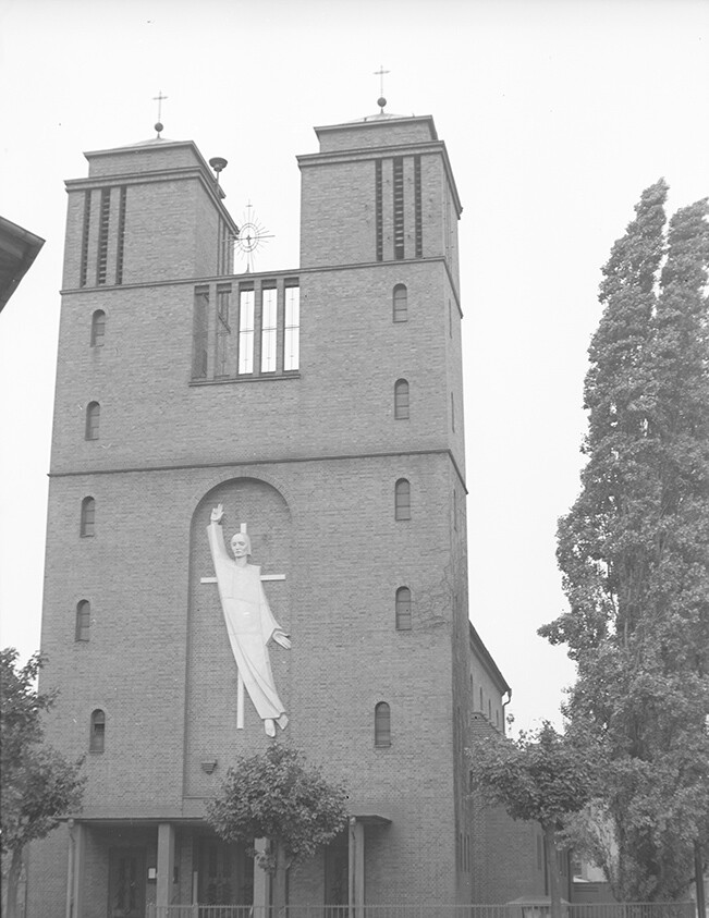 Cottbus, Probsteikirche St. Maria Friedensgöttin, Ansicht 2 (Heimatverein "Alter Krug" Zossen e.V. CC BY-NC-SA)
