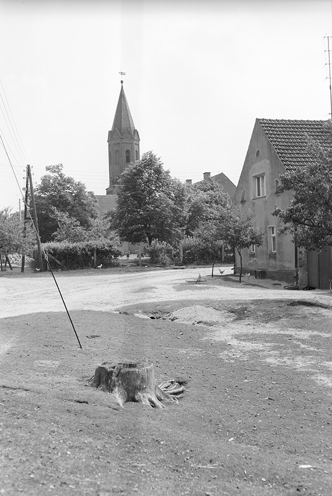 Dubro, Ortsansicht 4 mit Kirche St. Laurentius (Heimatverein "Alter Krug" Zossen e.V. CC BY-NC-SA)