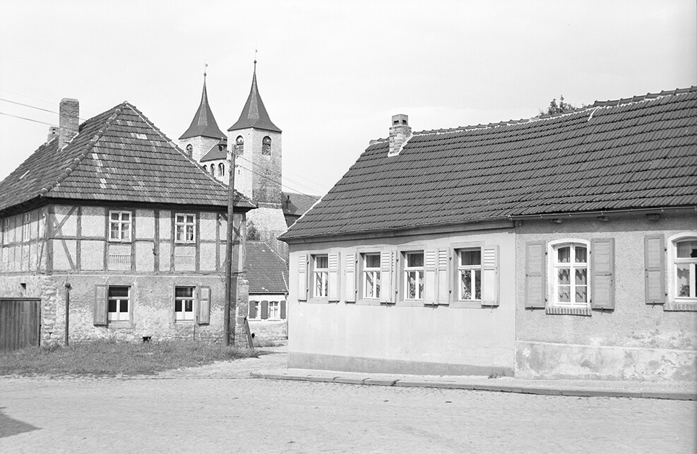 Frose, Ortsansicht 4 mit Stiftskirche (Heimatverein "Alter Krug" Zossen e.V. CC BY-NC-SA)