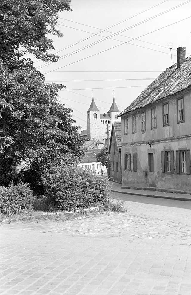 Frose, Ortsansicht 7 mit Stiftskirche (Heimatverein "Alter Krug" Zossen e.V. CC BY-NC-SA)