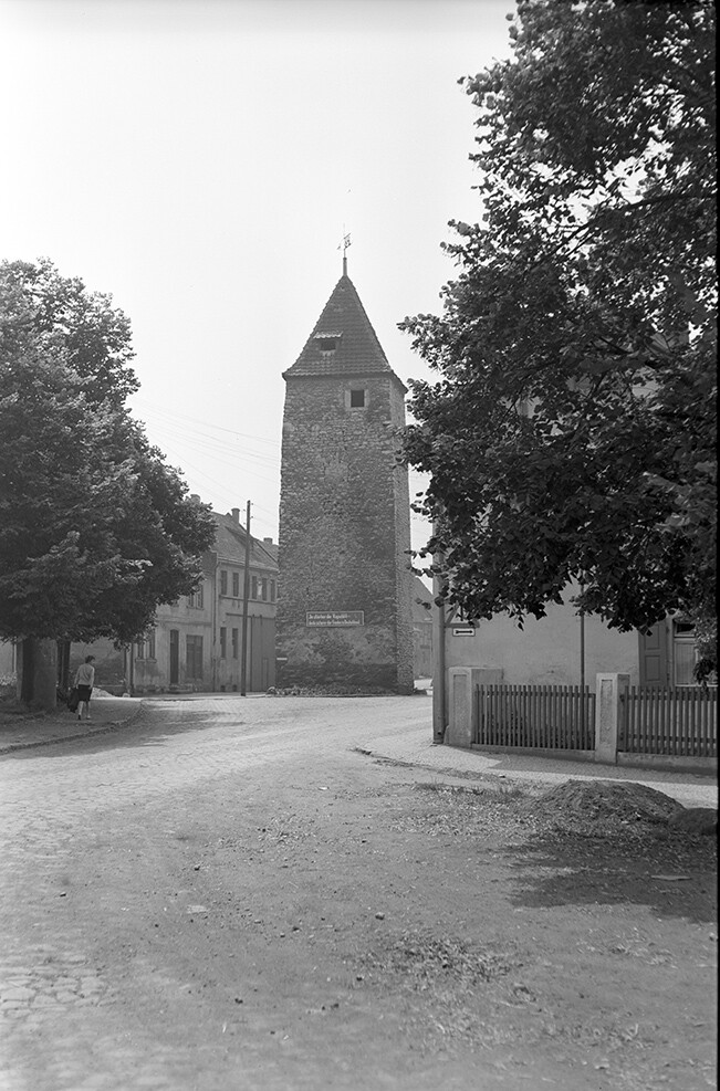 Hadmersleben, Stadtturm mit Losung (Heimatverein "Alter Krug" Zossen e.V. CC BY-NC-SA)